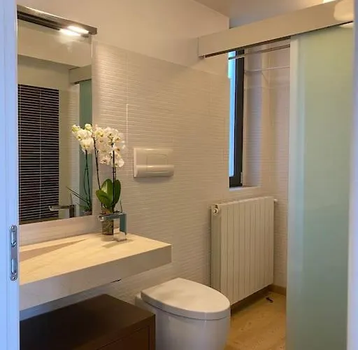 Penthouse Luce Near Metro-bus-tram *