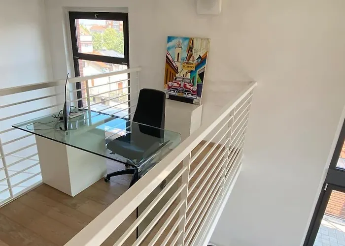 Penthouse Luce Near Metro-bus-tram * Milan