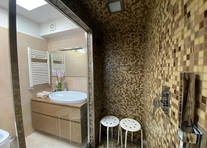 Penthouse Luce Near Metro-bus-tram Apartment Milan