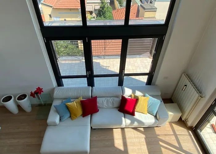 Penthouse Luce Near Metro-bus-tram Milan