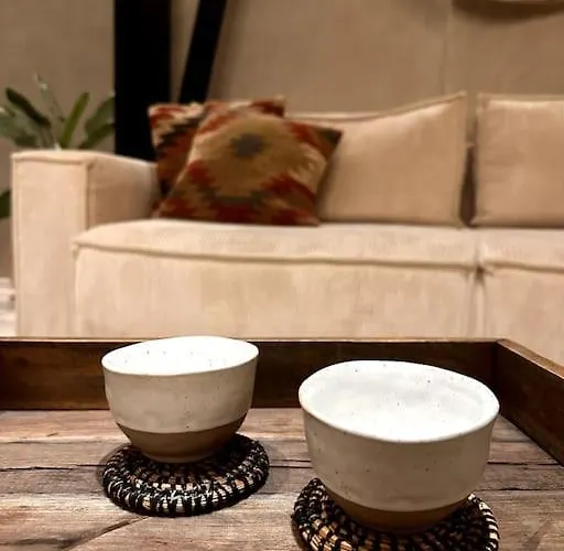 Modern Canal-side Loft With Private Garden Appartement