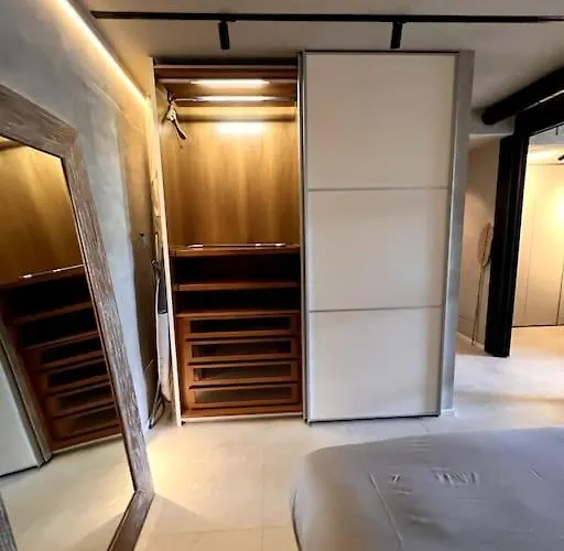 Modern Canal-side Loft With Private Garden Appartement