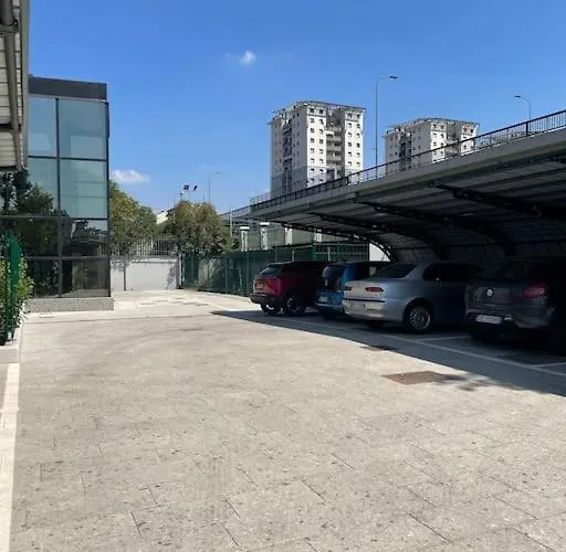 Modern Canal-side Loft With Private Garden Appartement Milan