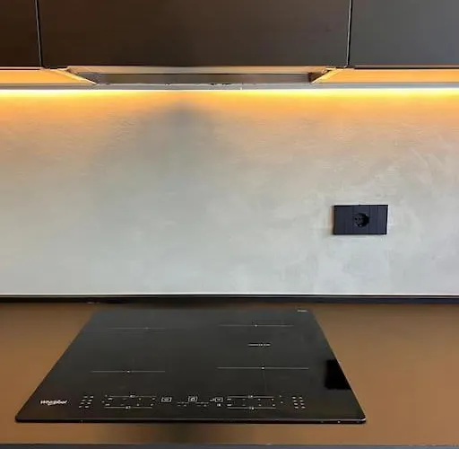 Modern Canal-side Loft With Private Garden Milan