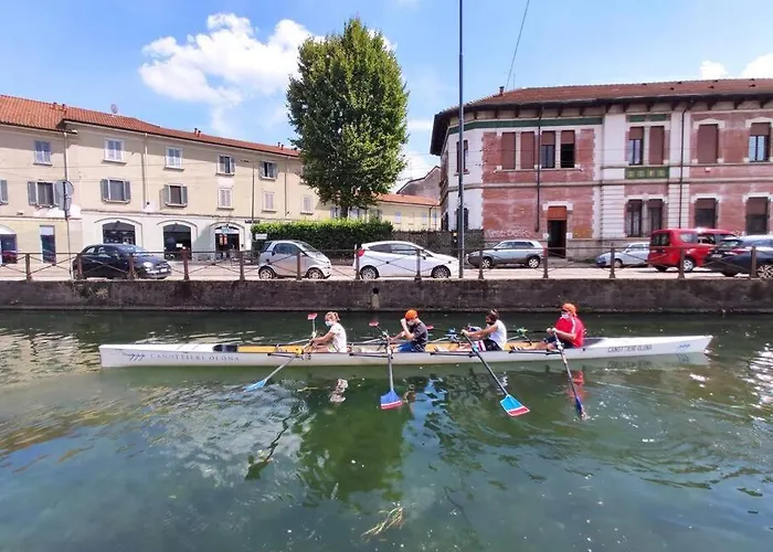 Modern Canal-side Loft With Private Garden * Milan