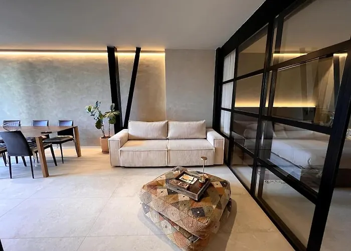 Apartamento Modern Canal-side Loft With Private Garden *