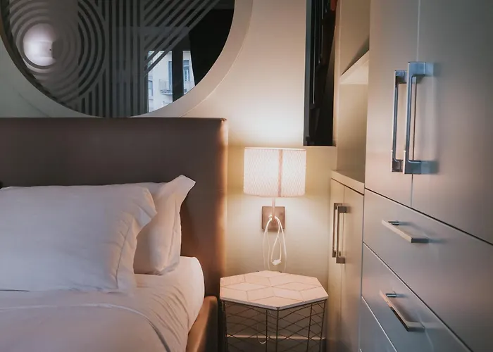 Prestige Boutique Homes - San Babila Милан