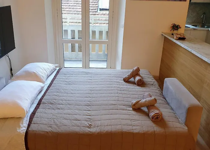 Spacious & Lovely - 4 Queen Bed