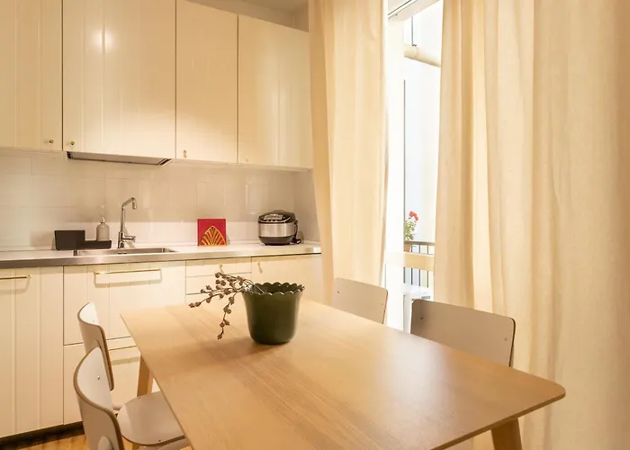 Co99 - Cozy & Quiet Gambara Apartment