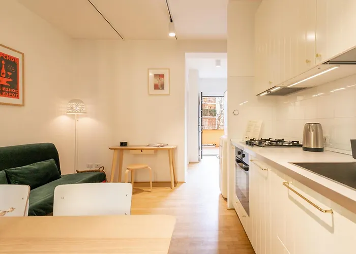 Co99 - Cozy & Quiet Gambara Apartment