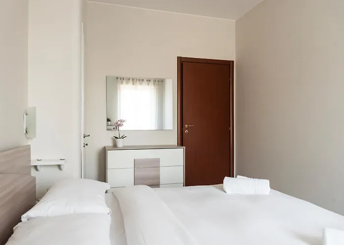 Youhosty - Populonia 10 *