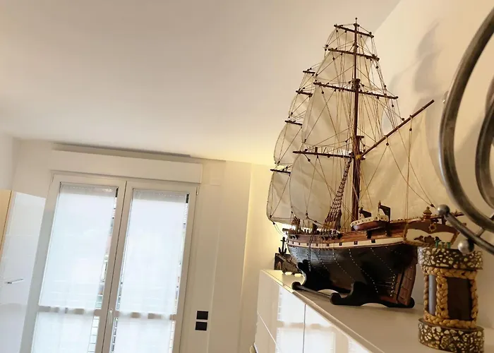 Apartament Chic Apt Near Piazza Duomo, Milan *