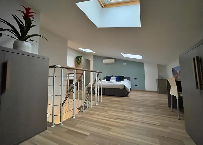 Apartament Chic Apt Near Piazza Duomo, Milan *