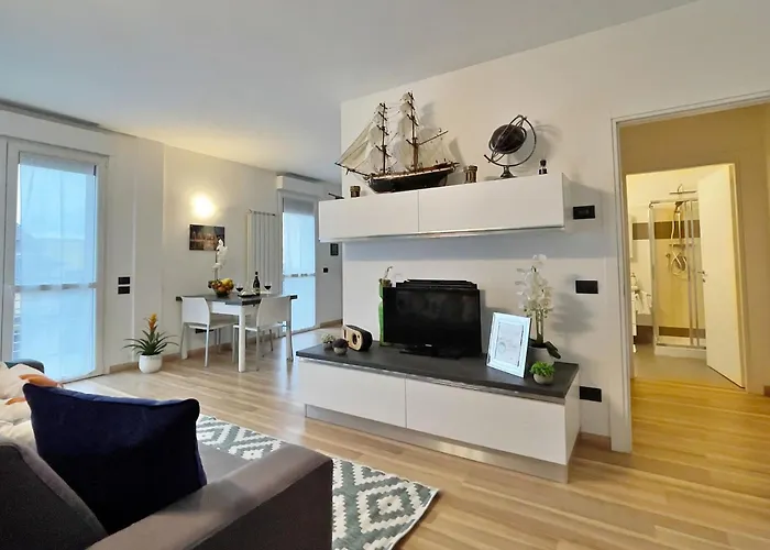 Chic Apt Near Piazza Duomo, Milan * Mediolan