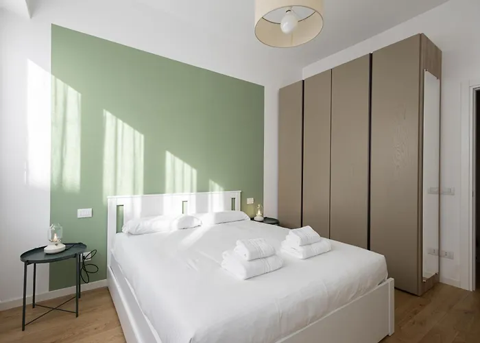 Bilocale Di Design In Zona Chinatown - Sempione Apartman Milánó