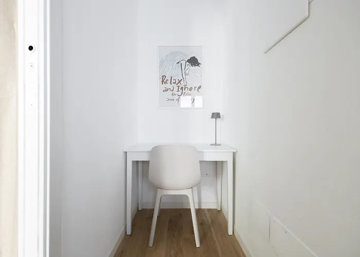 Bilocale Di Design In Zona Chinatown - Sempione Apartman *