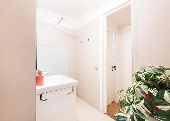 Easylife - - Corso Venezia 6 - San Babila *