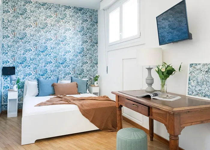 Easylife - - Corso Venezia 6 - San Babila *