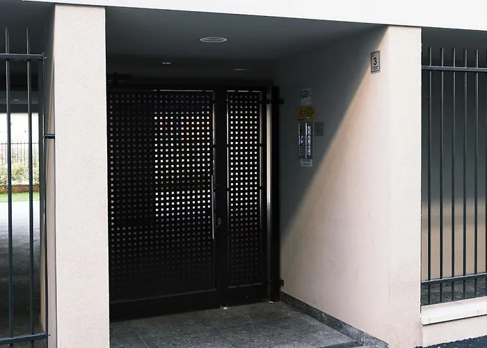 Comecasa Modern Terraced & Palestra Mediolan