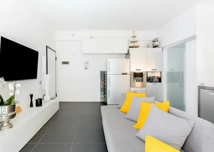 Appartement Private Garden Apartment, Navigli, 24h Security Milan