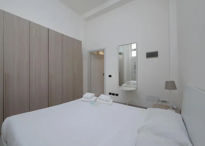 I Host - Breno 1 * Milan