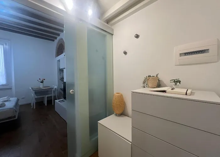 La Regina Delle Locazioni Appena Fuori Dalla Metro Porta Romana شقة