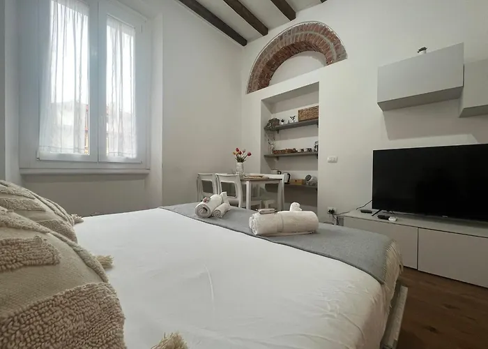 La Regina Delle Locazioni Appena Fuori Dalla Metro Porta Romana شقة