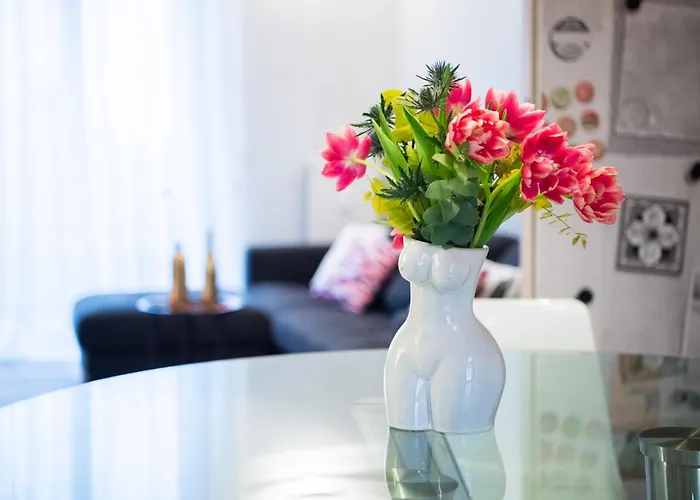 Rego Panoramic View Floor Milán