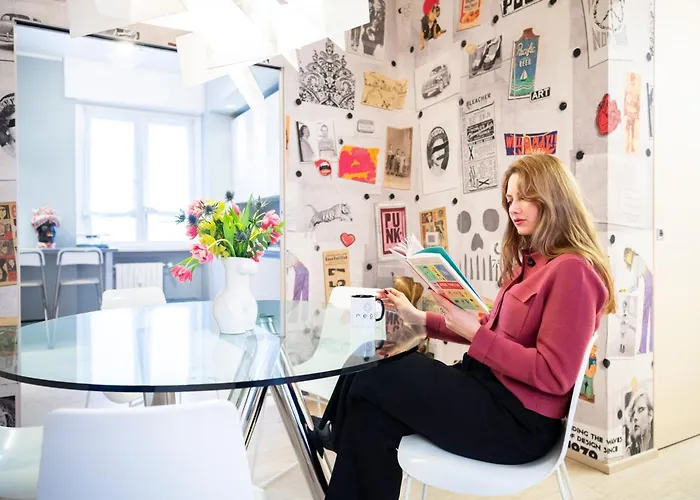 Rego Panoramic View Floor Milán