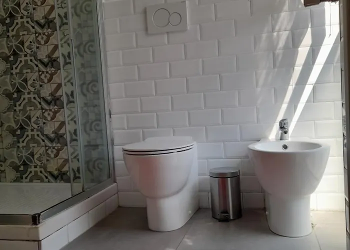 -l' Oasi Del Turista, Room2- Station Pensjonat