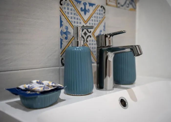 Wabi Sabi - Metro M1 To Duomo - Pasteur - Turro - Nolo