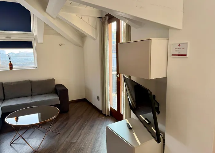 Rooftop Scalo Farini-3 Min From The Lancetti Metro Apartment