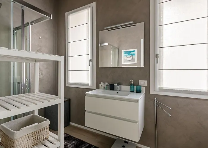 Palazzo Visconti Di Modrone, Two Beautiful By Halldis * Milano