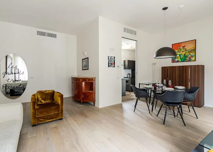 Palazzo Visconti Di Modrone, Two Beautiful By Halldis *