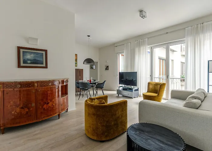 Palazzo Visconti Di Modrone, Two Beautiful By Halldis * Milano