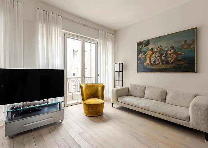 Palazzo Visconti Di Modrone, Two Beautiful By Halldis Apartment *