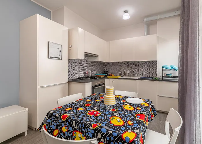 Brand New And Close To Downtown! Appartamento