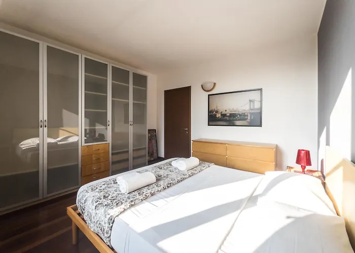 Red Dragon - Via Paolo Sarpi