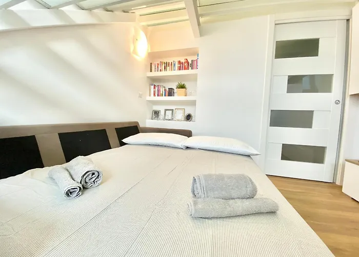 Loft 20 Minuti Dal Duomo - Moderno E Accogliente Apartament *