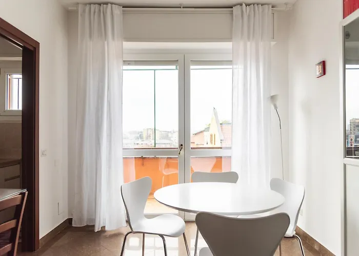 Youhosty - Paul Valery Bis * Milano