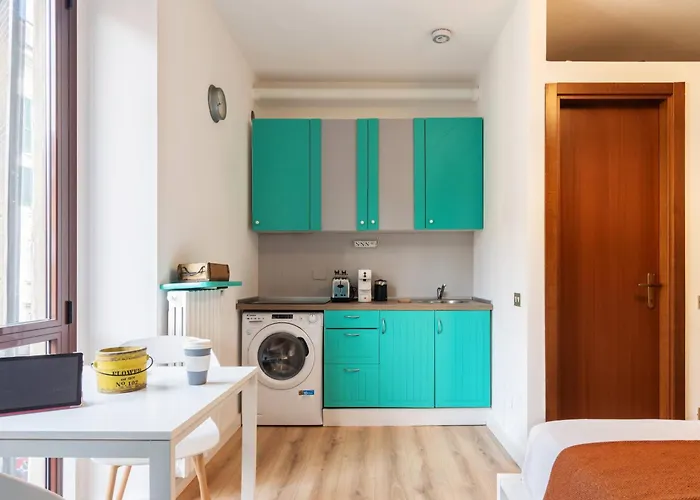 Enzo Flexyrent * מילאנו