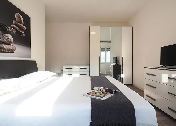 Plana - Tennis Club 3* Milán