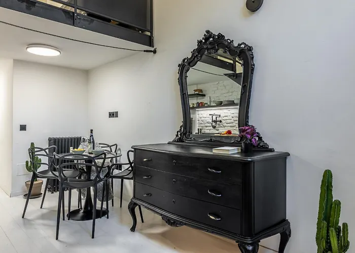 شقة Trilocale Nolo