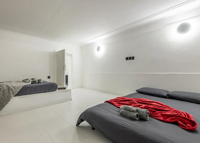 Trilocale Nolo شقة *