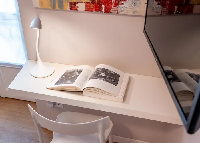 Luxurious & Spacious Flats In Duomo Milán