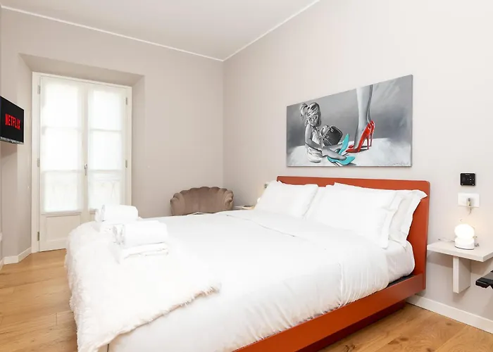 Luxurious & Spacious Flats In Duomo