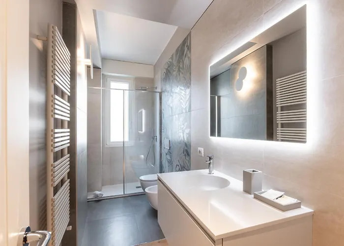 Luxurious & Spacious Flats In Duomo Apartamento