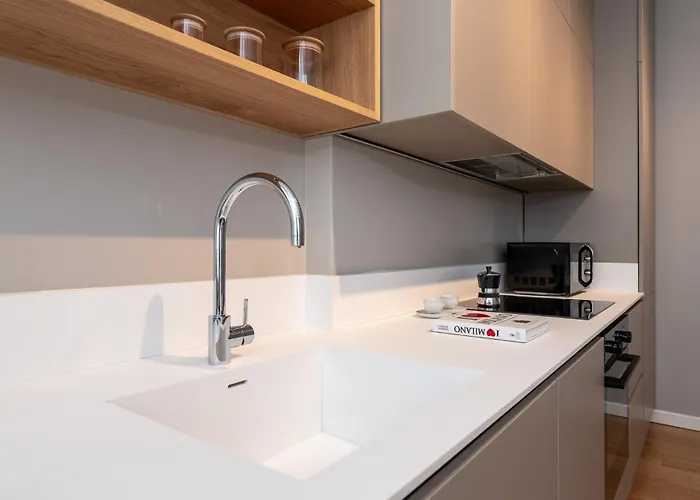 Luxurious & Spacious Flats In Duomo