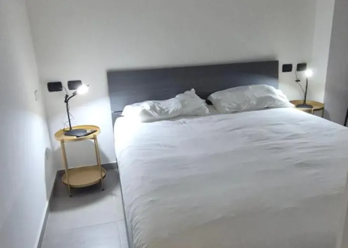 Arco Della Pace,fiera 아파트 *