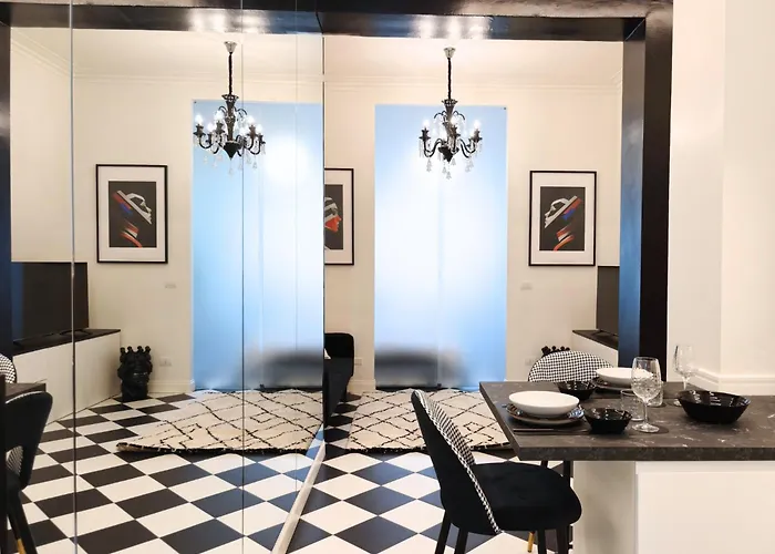 Black And White In Downtown With Ac, Wifi And Subway M1 M2 Airoport Connected, Station * Milan